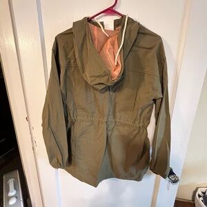 Marine Layer Tacoma Anorak Olive and pink Hooded pullover